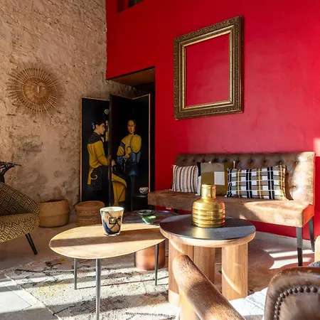 Guest house La Cour Des Sens 3*