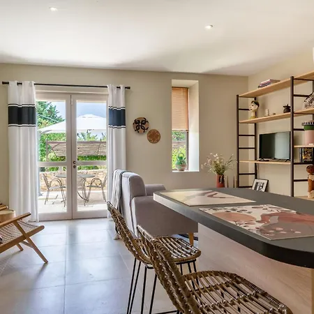 Guest house La Cour Des Sens 3*