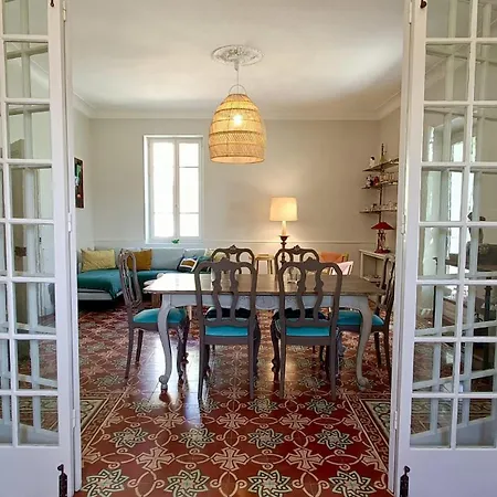 La Cour Des Sens